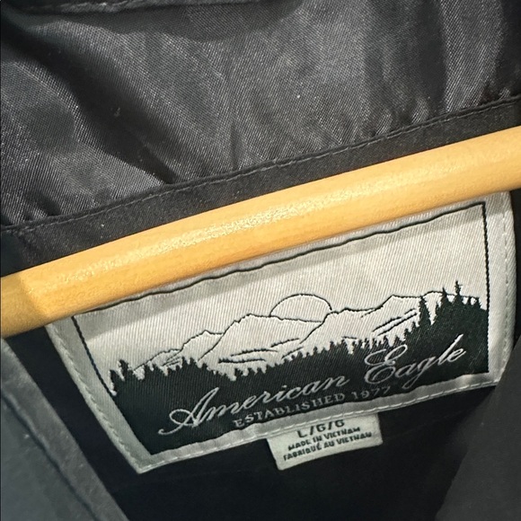 American Eagle Outfitters Black Hooded Vest - Picture 2 of 3